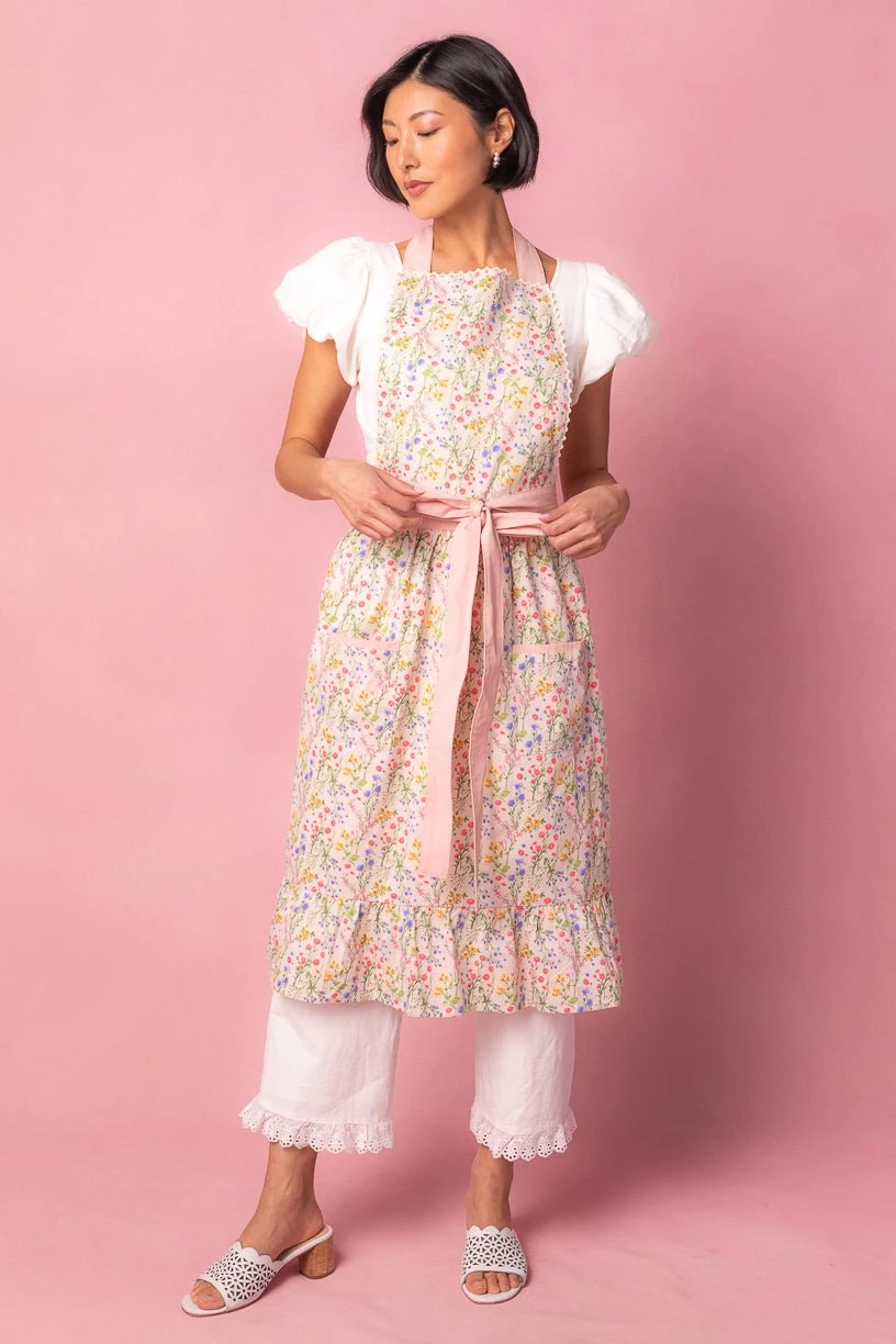 Ivy Apron In Floral Cotton - Image 6