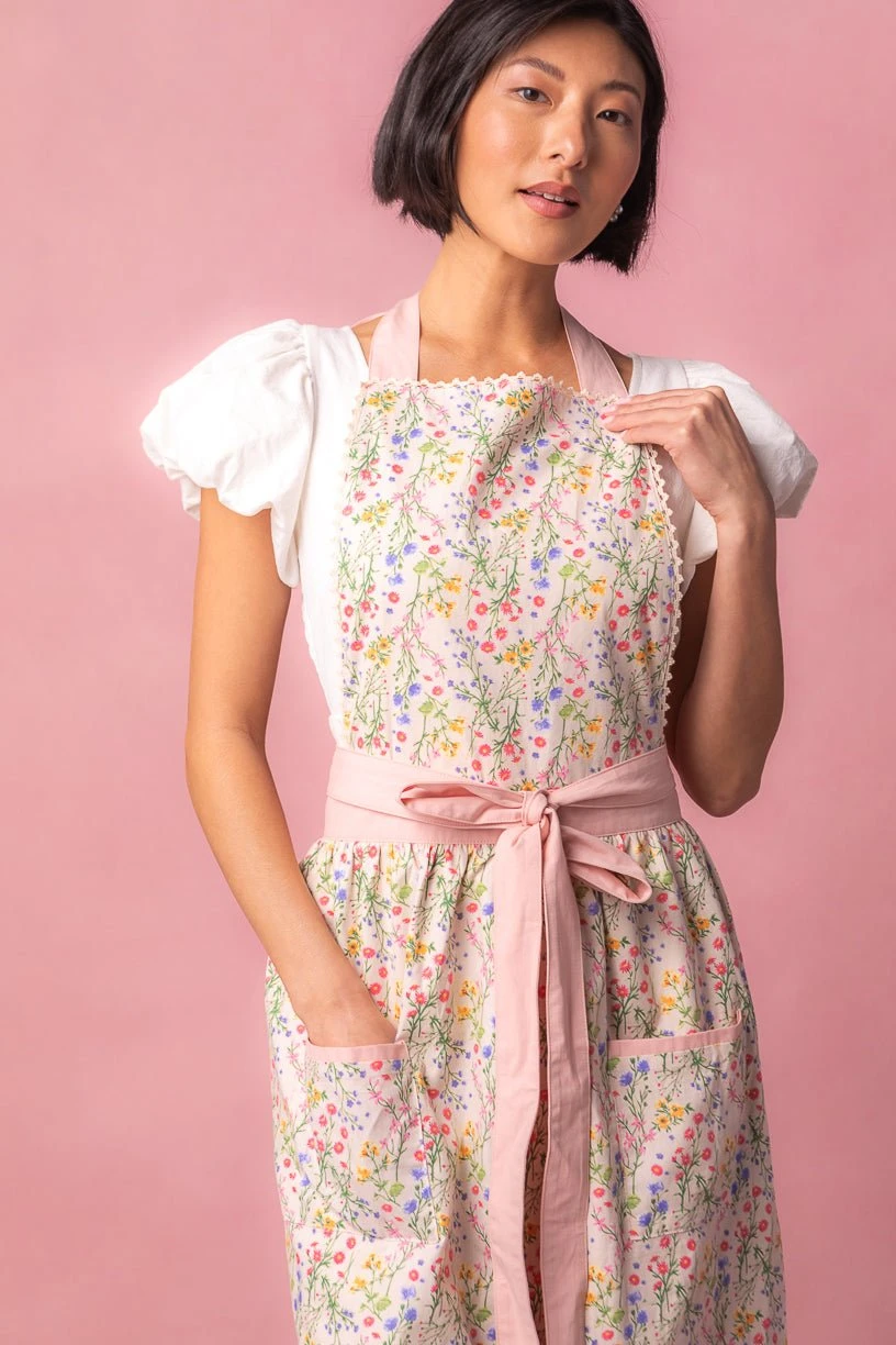 Ivy Apron In Floral Cotton - Image 7